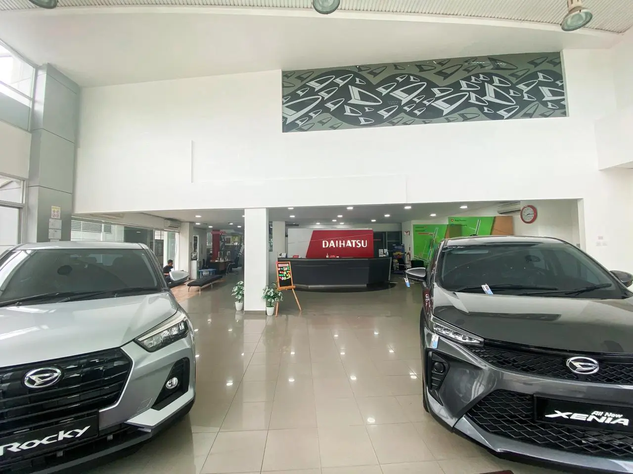Showroom-Daihatsu-Palembang-1