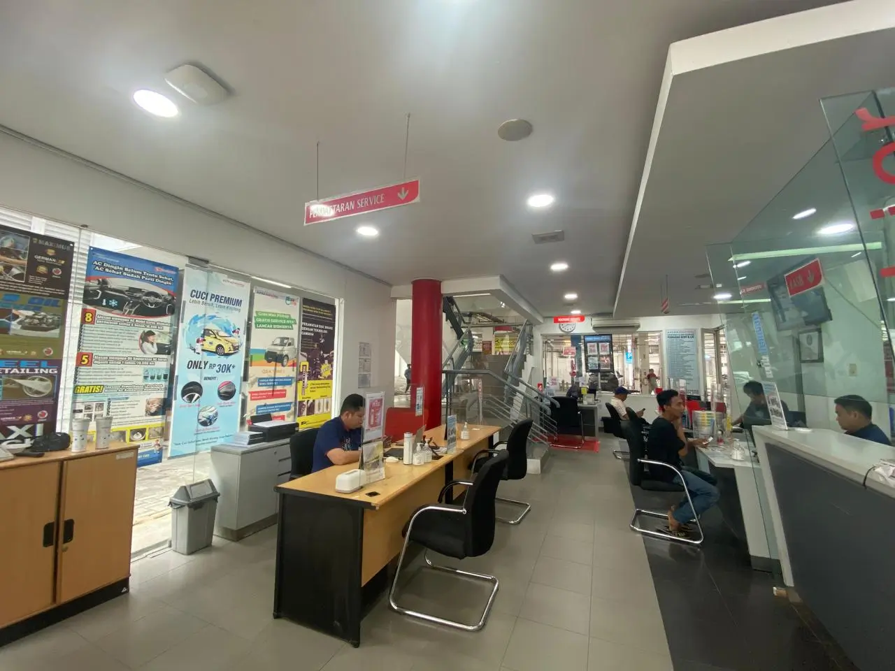 Showroom-Daihatsu-Palembang-5